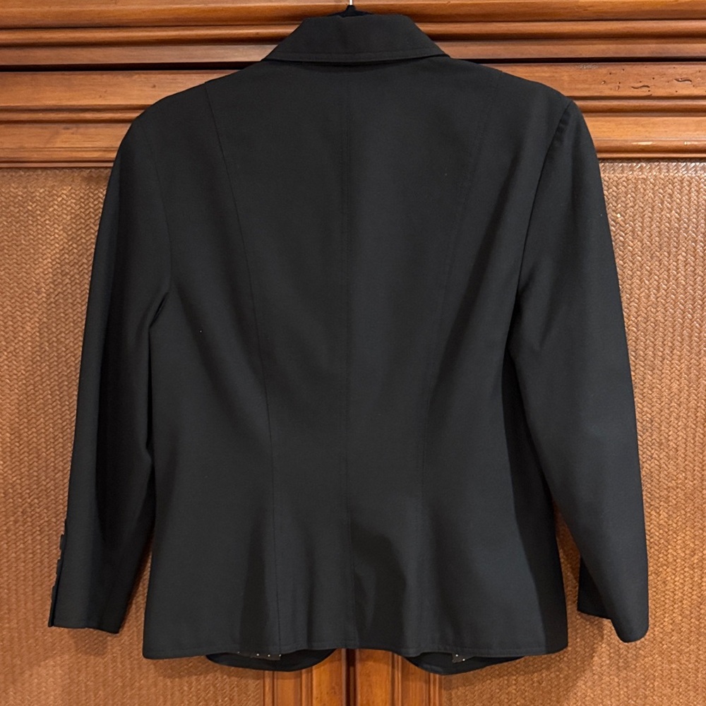 The Limited Women's Classic Black Blazer - Picture 5 of 5